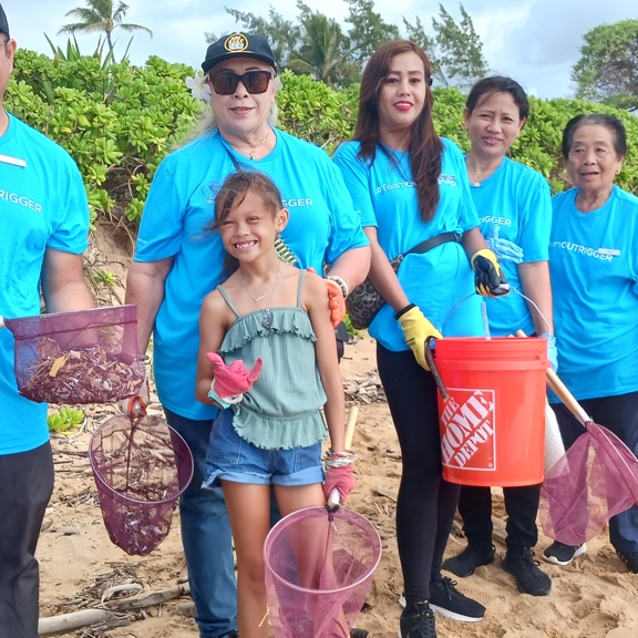 Hoomalu Ke Kai Beach Cleanup
