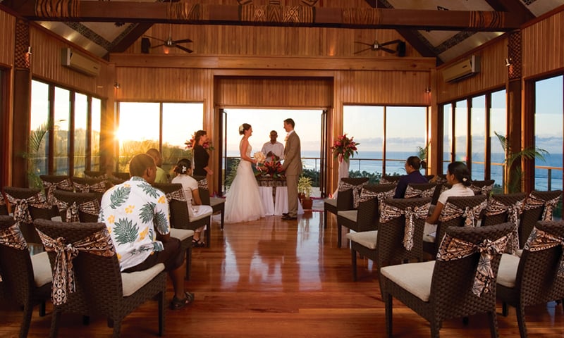 Sunset Wedding | 5 Tips for a Magical Fiji Destination Wedding
